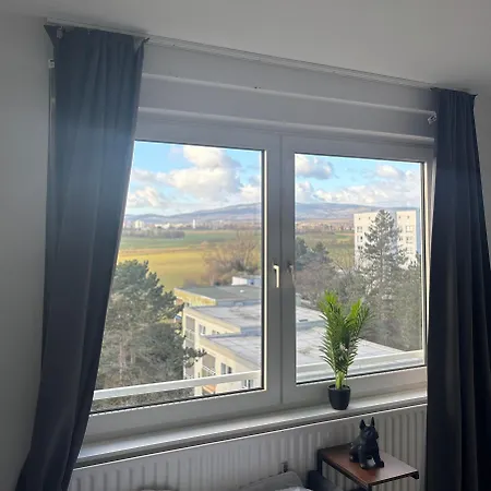 Frankfurt Skyline View Апартаменты *